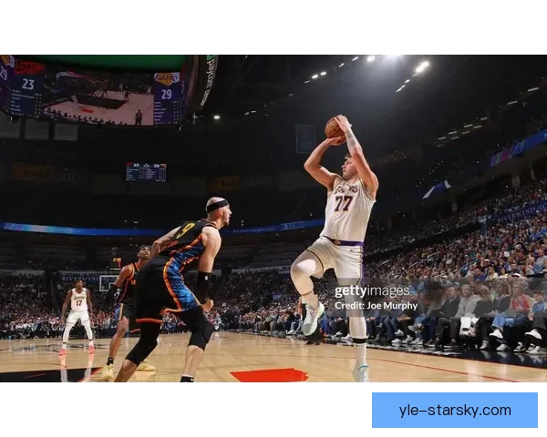 东契奇38+11+8三分带队封王 湖人新王仍有隐患